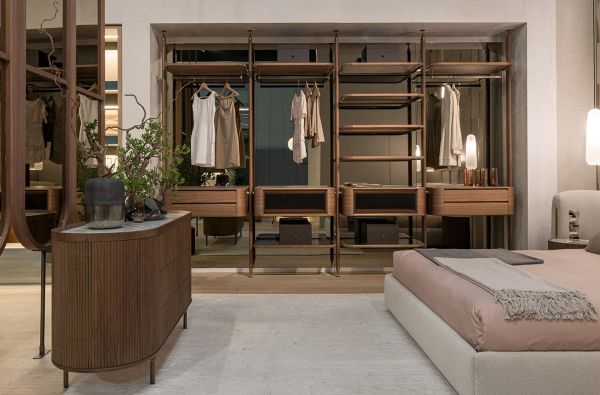 Opale Walk-in Closet