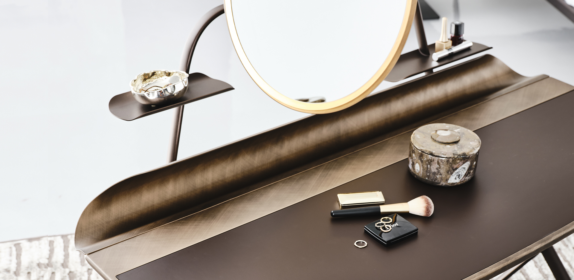 COCOON TROUSSE Leather